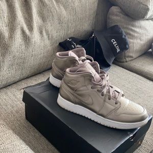 Air Jordan 1